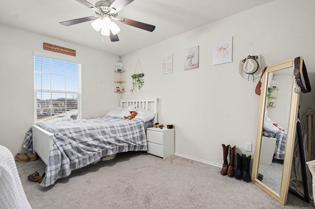 608 Vicksburg Drive, Van Alstyne, TX 75495