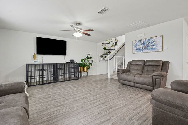 608 Vicksburg Drive, Van Alstyne, TX 75495