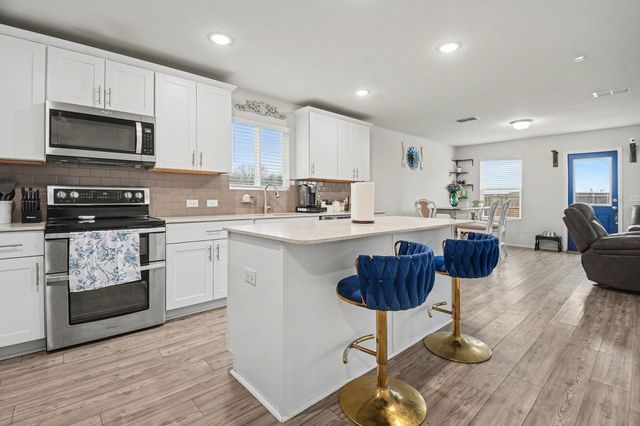 608 Vicksburg Drive, Van Alstyne, TX 75495