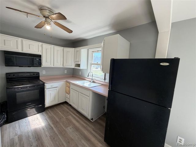 3320 Leith Street, Flint, MI 48506