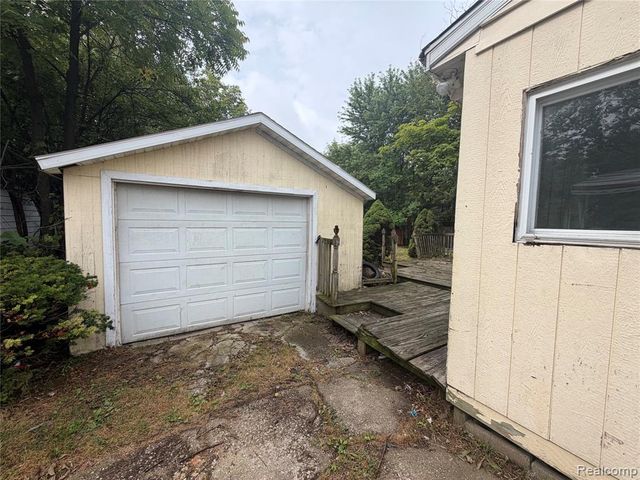 3320 Leith Street, Flint, MI 48506