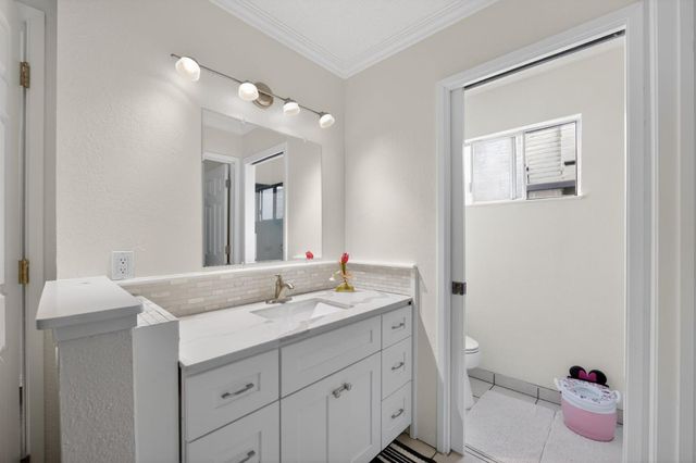 865 Locust Avenue, Manteca, CA 95337