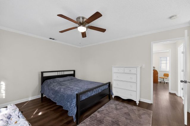 865 Locust Avenue, Manteca, CA 95337