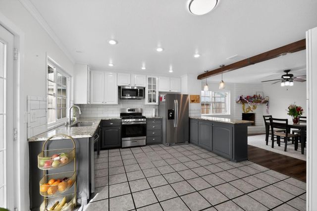 865 Locust Avenue, Manteca, CA 95337