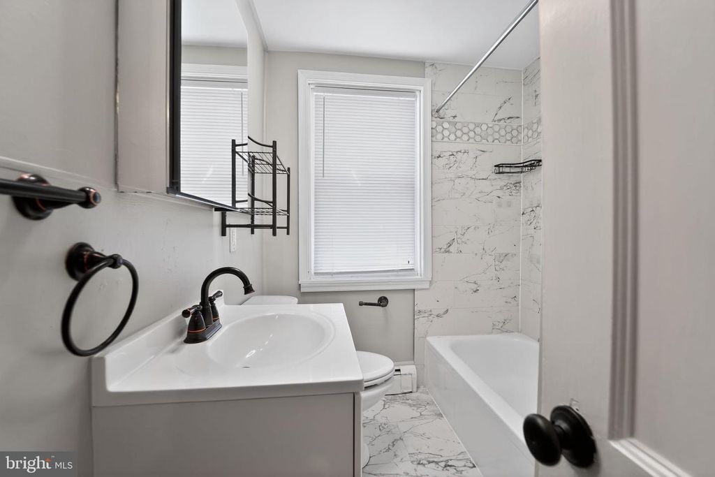 Image 17 of property listing at 1018 W 43RD ST, Baltimore, MD 21211