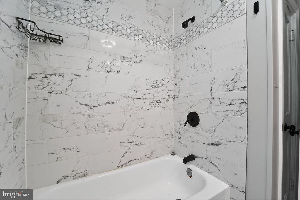 Image 18 of property listing at 1018 W 43RD ST, Baltimore, MD 21211