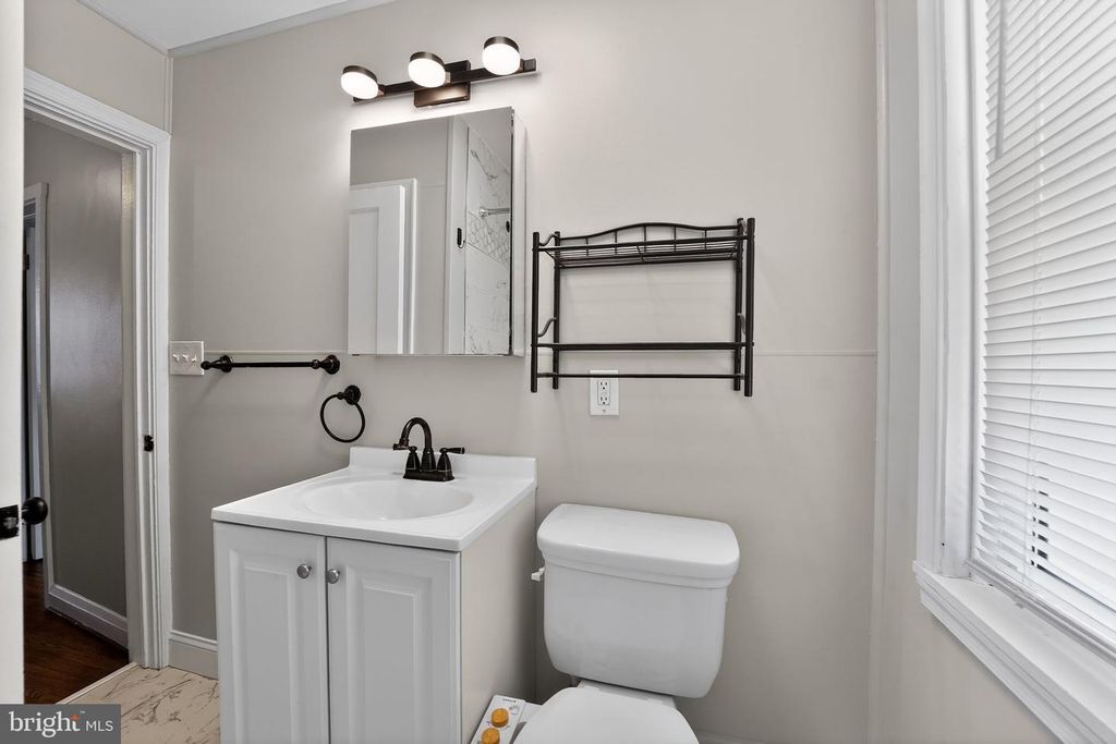 Image 27 of property listing at 1018 W 43RD ST, Baltimore, MD 21211