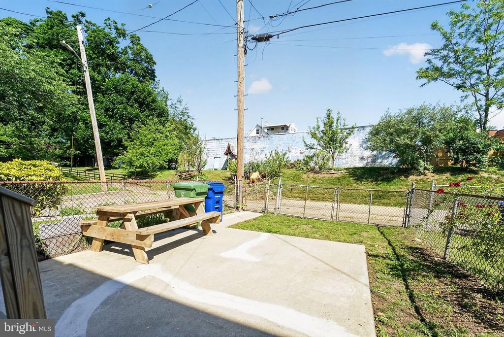 Image 30 of property listing at 1018 W 43RD ST, Baltimore, MD 21211