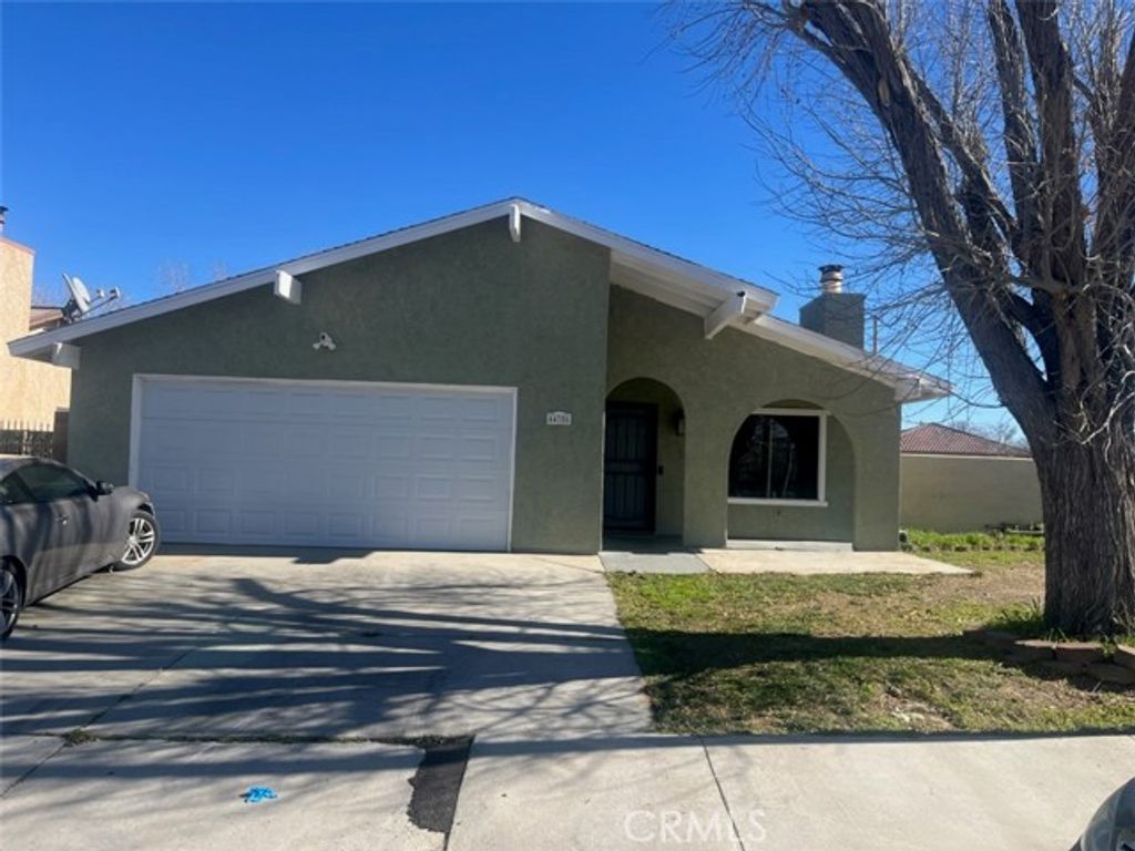 44706 Sarah Lane, Lancaster, CA 93535