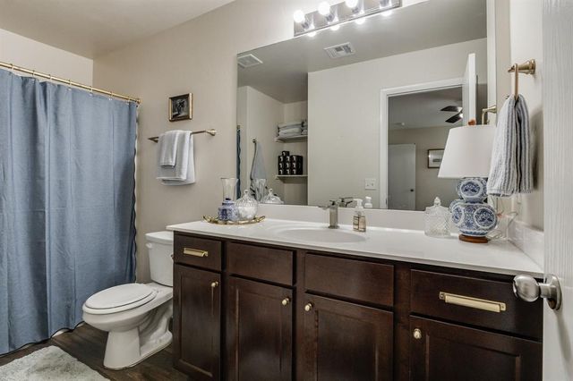 1805 Schooner Road, El Reno, OK 73036