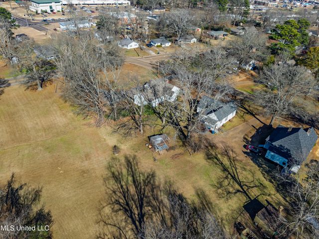 210 Eureka Street, Batesville, MS 38606
