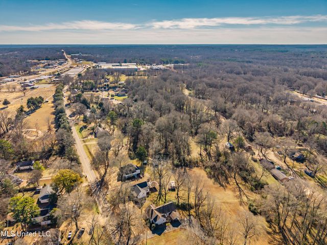 210 Eureka Street, Batesville, MS 38606