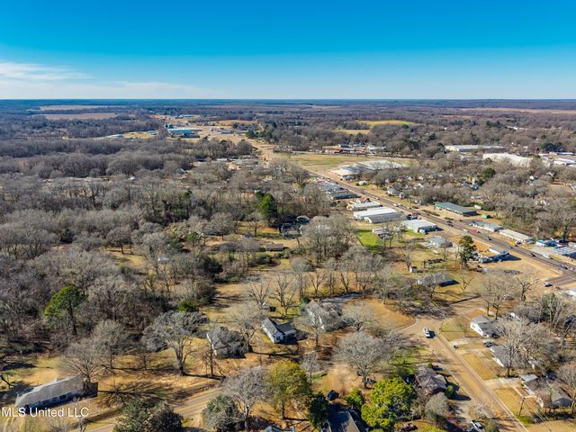 210 Eureka Street, Batesville, MS 38606