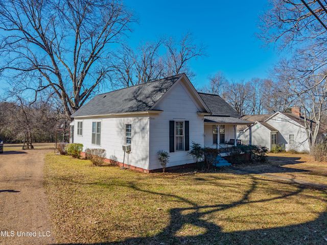 210 Eureka Street, Batesville, MS 38606