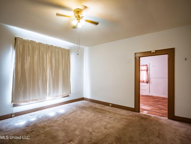 210 Eureka Street, Batesville, MS 38606