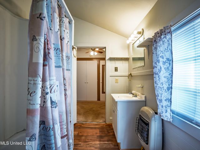 210 Eureka Street, Batesville, MS 38606