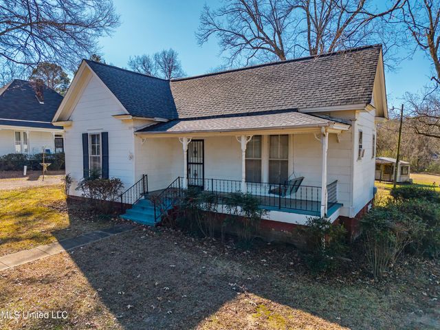 210 Eureka Street, Batesville, MS 38606
