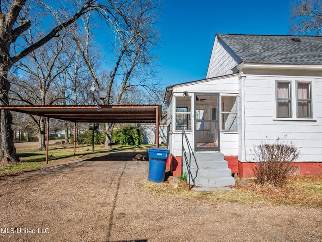 210 Eureka Street, Batesville, MS 38606