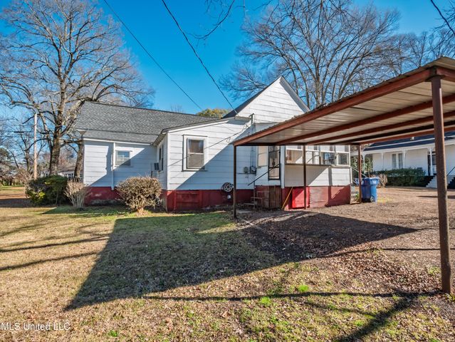 210 Eureka Street, Batesville, MS 38606