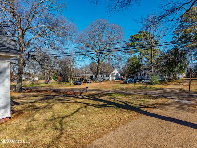 210 Eureka Street, Batesville, MS 38606