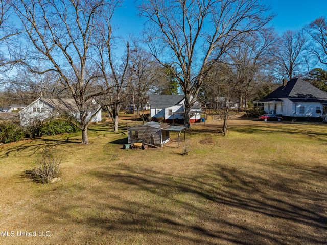 210 Eureka Street, Batesville, MS 38606