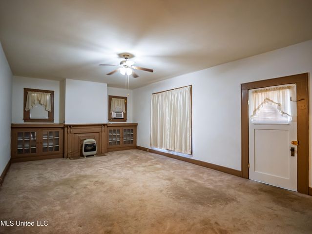 210 Eureka Street, Batesville, MS 38606