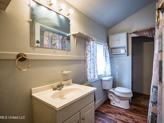 210 Eureka Street, Batesville, MS 38606