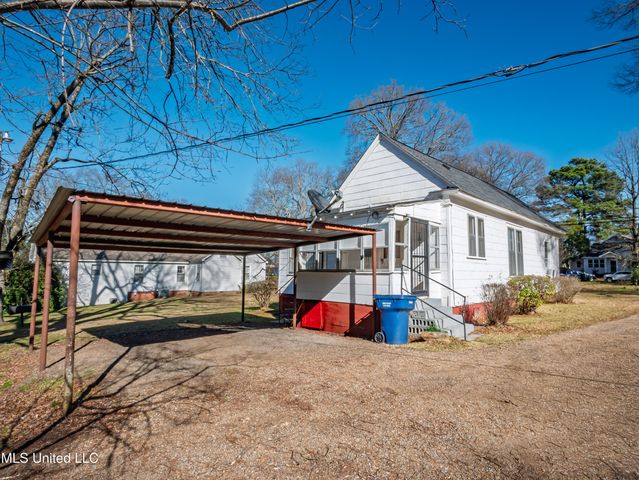 210 Eureka Street, Batesville, MS 38606