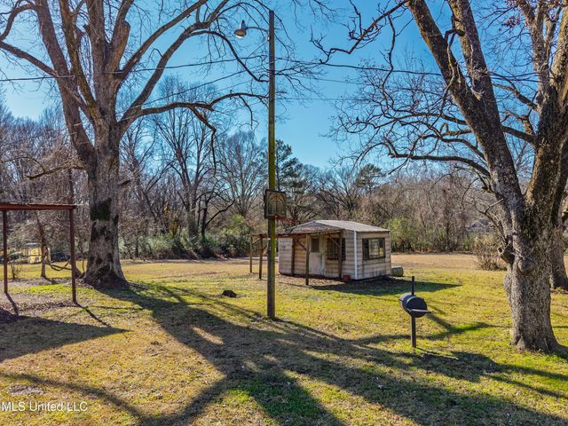210 Eureka Street, Batesville, MS 38606