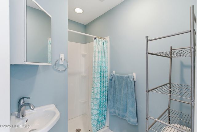 102 W Pompano Way, Lavallette, NJ 08735