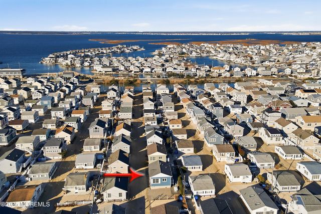 102 W Pompano Way, Lavallette, NJ 08735