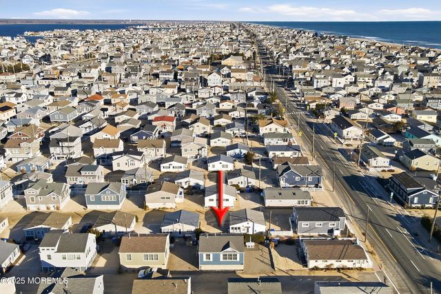 102 W Pompano Way, Lavallette, NJ 08735