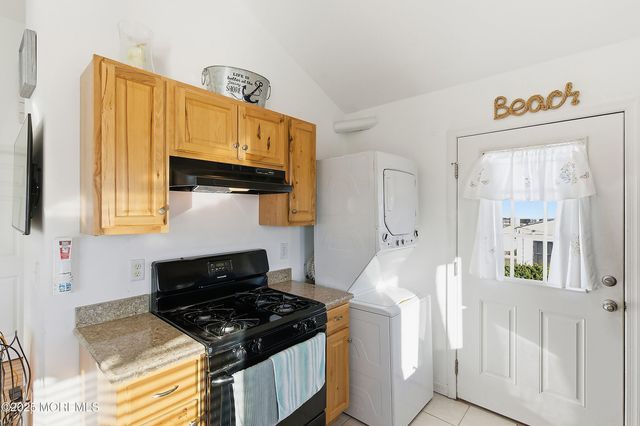 102 W Pompano Way, Lavallette, NJ 08735