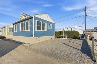 102 W Pompano Way, Lavallette, NJ 08735