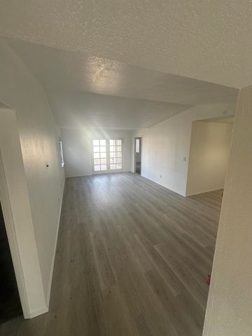 429 Victor Lane SE, Rio Rancho, NM 87124