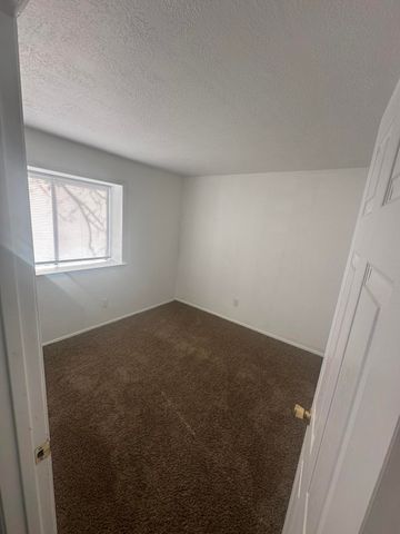 429 Victor Lane SE, Rio Rancho, NM 87124