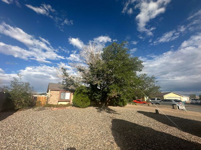 429 Victor Lane SE, Rio Rancho, NM 87124