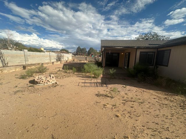 429 Victor Lane SE, Rio Rancho, NM 87124