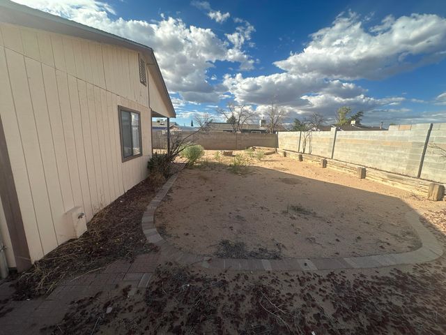 429 Victor Lane SE, Rio Rancho, NM 87124