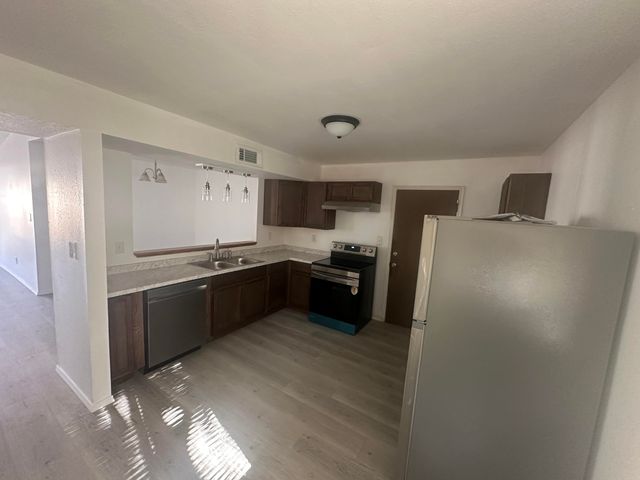 429 Victor Lane SE, Rio Rancho, NM 87124