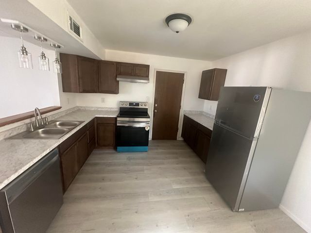 429 Victor Lane SE, Rio Rancho, NM 87124