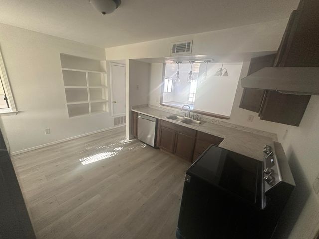 429 Victor Lane SE, Rio Rancho, NM 87124