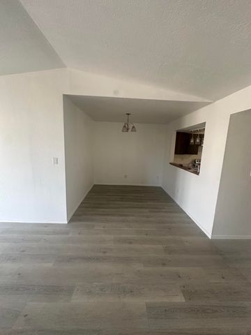 429 Victor Lane SE, Rio Rancho, NM 87124