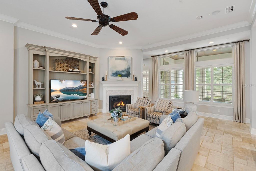 Image 13 of property listing at 1735 FOSS AVENUE, Orlando, FL 32814