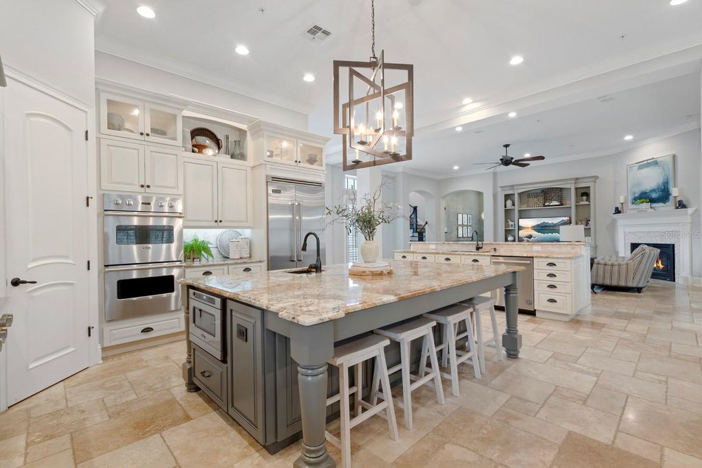 Image 15 of property listing at 1735 FOSS AVENUE, Orlando, FL 32814