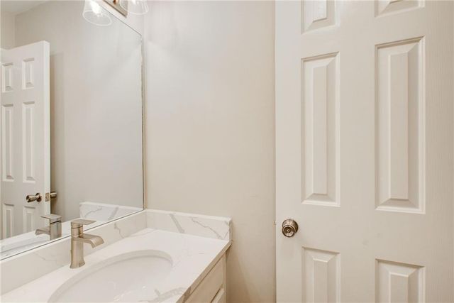 940 Waters Reach Court, Alpharetta, GA 30022