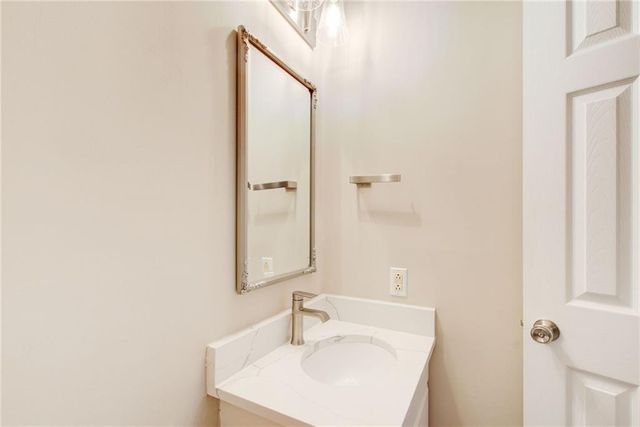 940 Waters Reach Court, Alpharetta, GA 30022