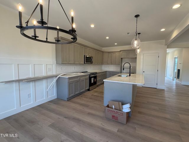 3061 Sawgrass Drive, Jonesborough, TN 37659