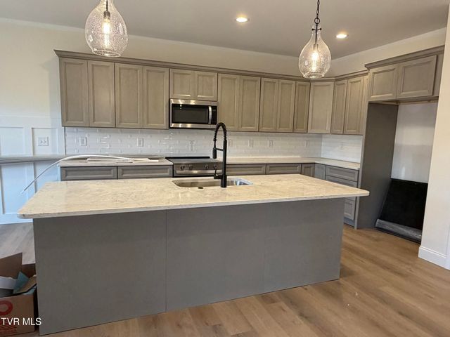 3061 Sawgrass Drive, Jonesborough, TN 37659