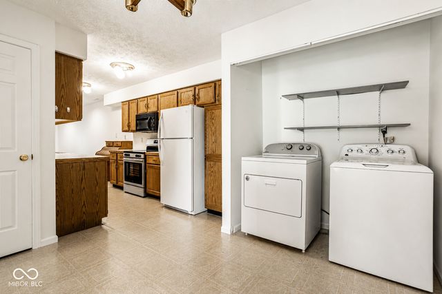 9223 Golden Oaks E, Indianapolis, IN 46260